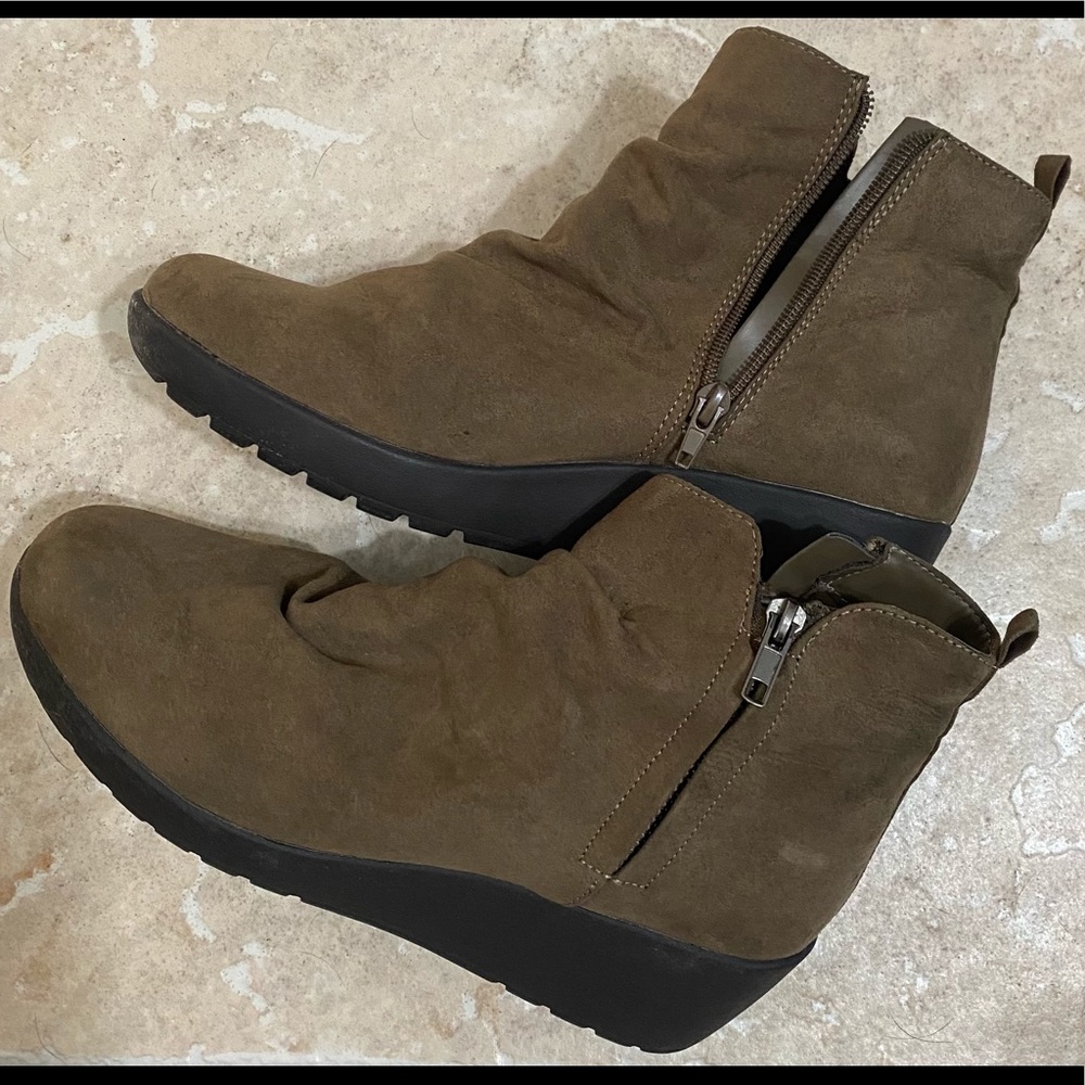 Basic Edition, dark tan ankle booties. Size 9